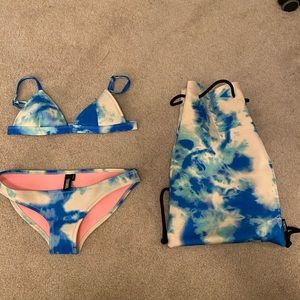 NEW W/O TAGS TRIANGL BIKINI  XXS W/ MATCHING BAG